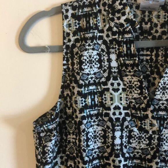 Van Heusen Sleeveless Black/White Patterned Top Teal & Green Trim Womens Medium - Picture 4 of 5
